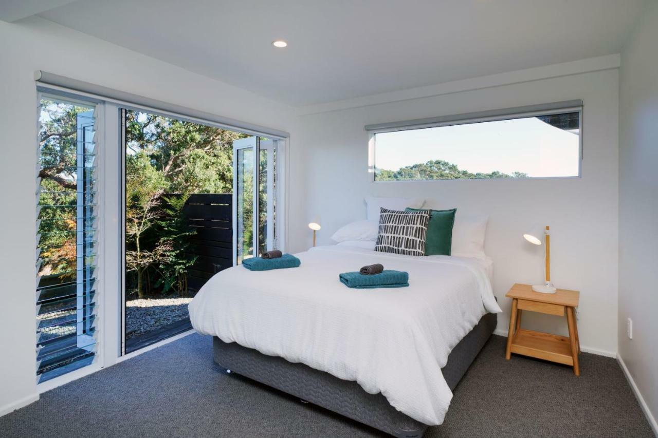 Waiheke Island Vineyard Holiday Houses Surfdale Exterior photo